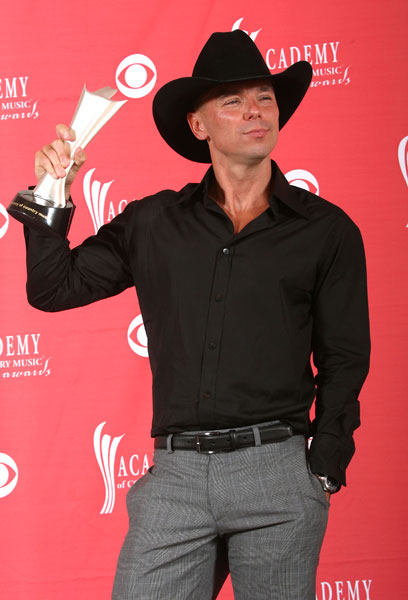 KENNY CHESNEY